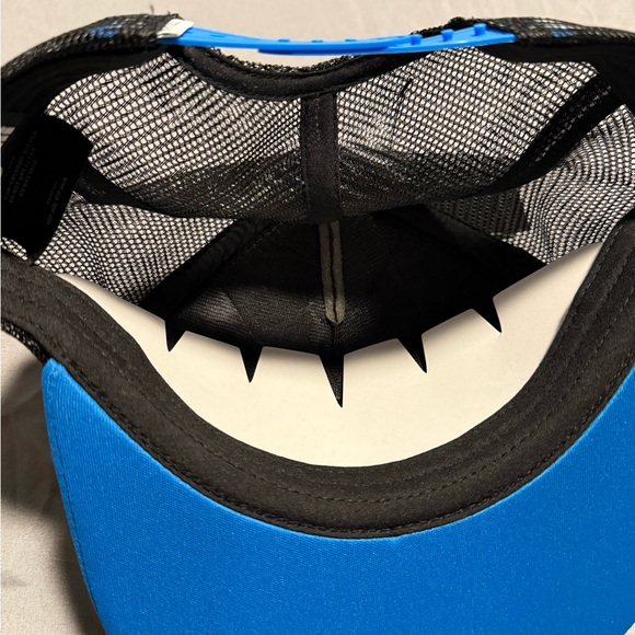 Black and Blue Graphic Trucker Hat - Picture 4 of 5